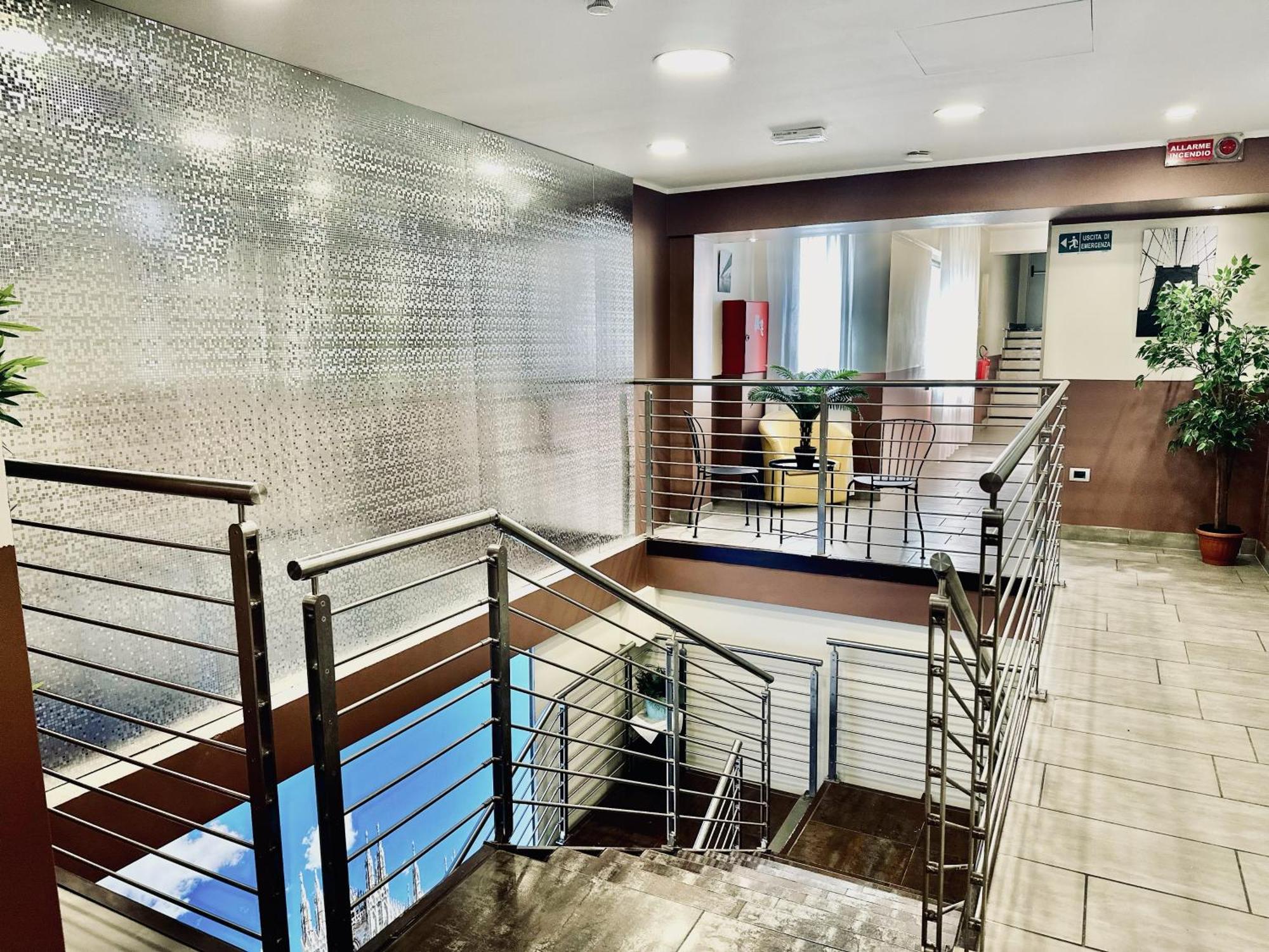 Hotel Giacosa Милано Екстериор снимка