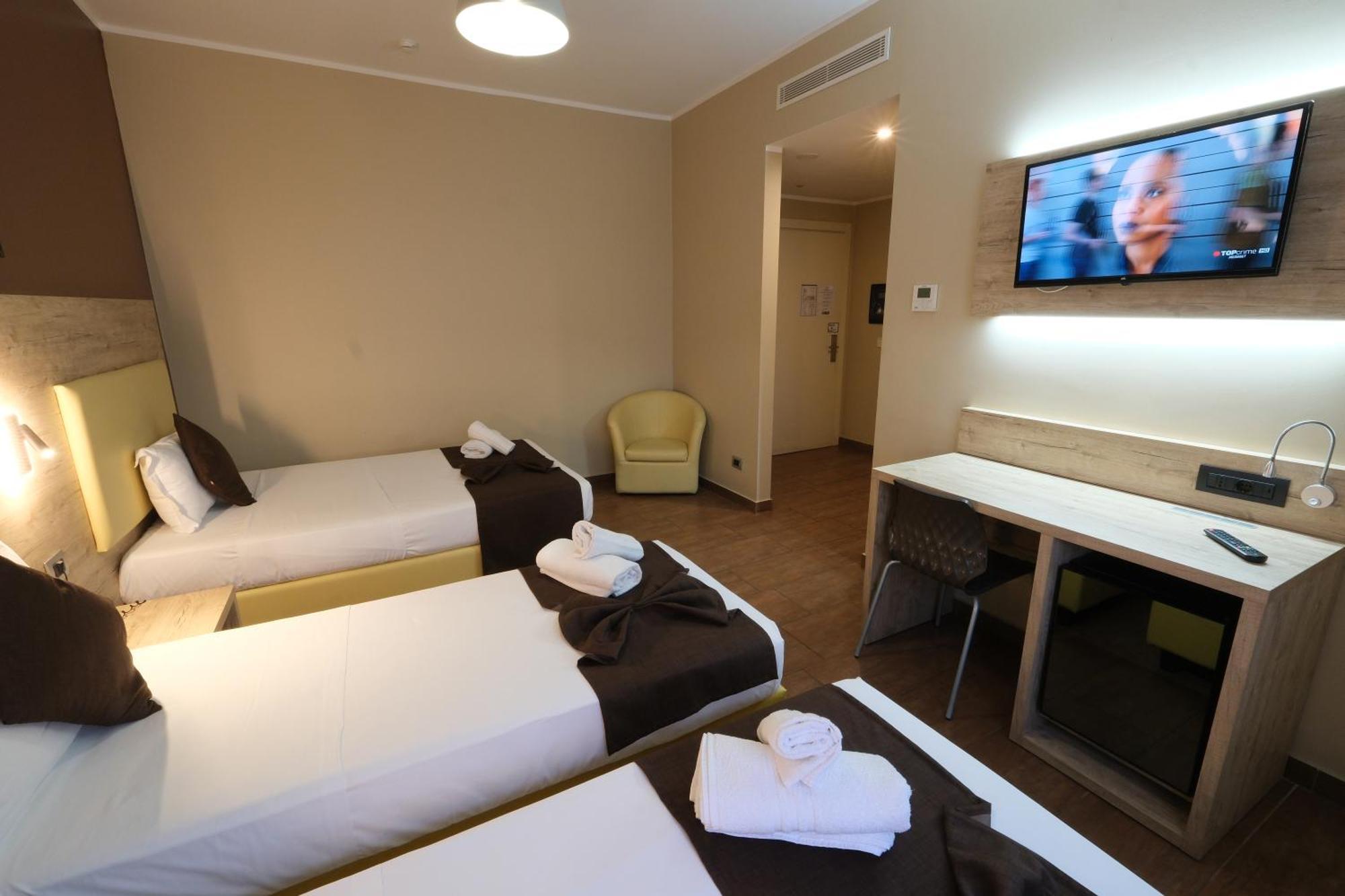 Hotel Giacosa Милано Екстериор снимка