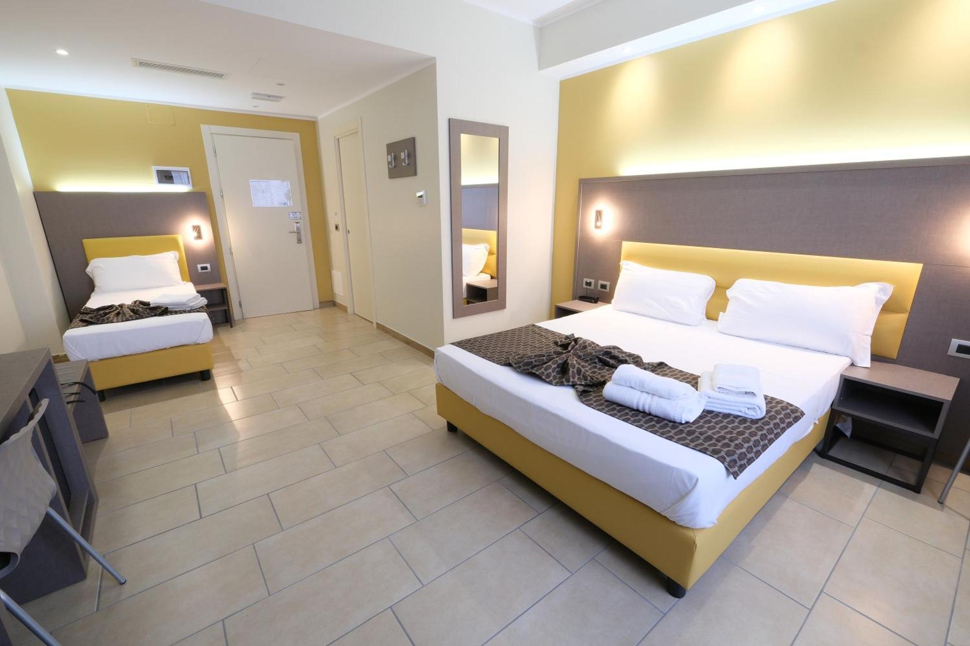 Hotel Giacosa Милано Екстериор снимка