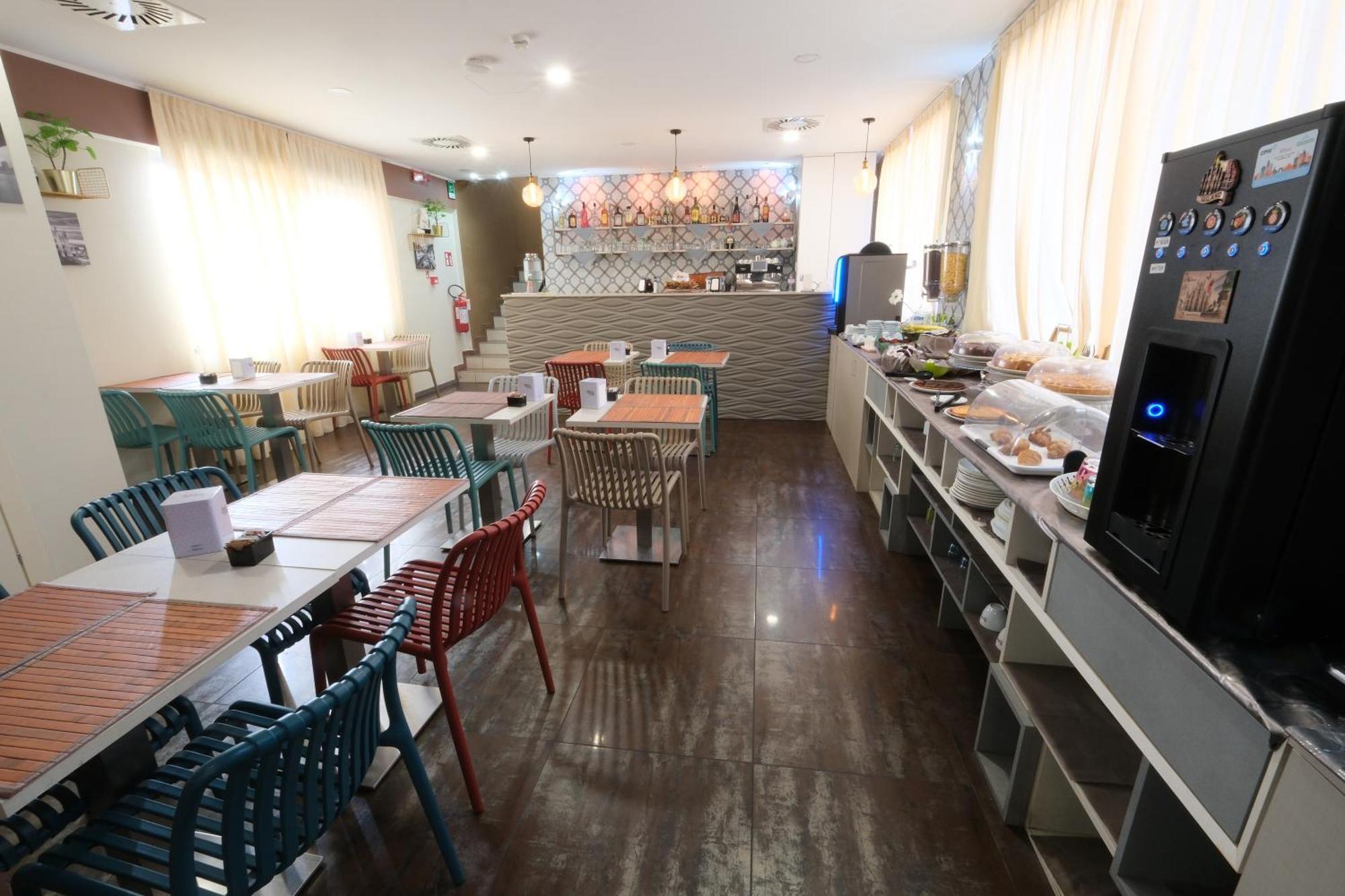 Hotel Giacosa Милано Екстериор снимка