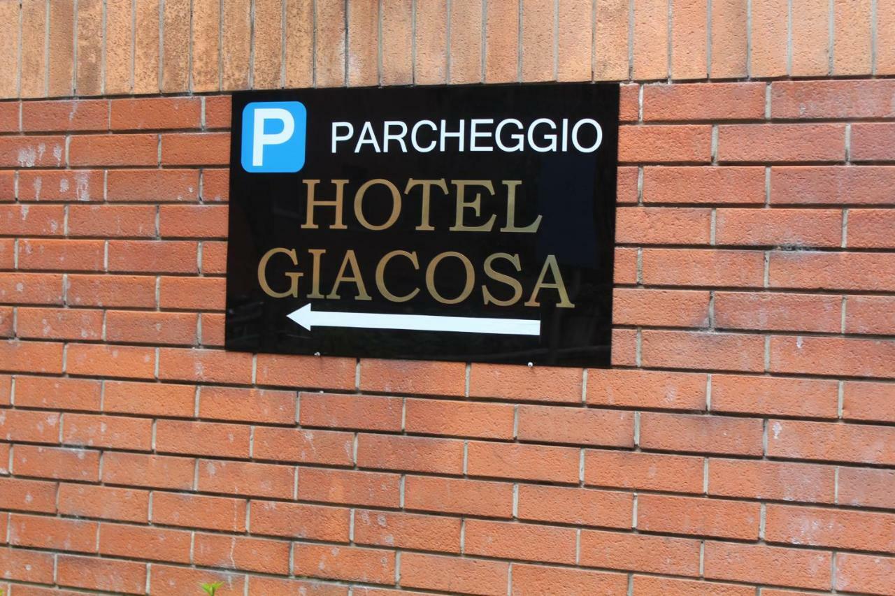 Hotel Giacosa Милано Екстериор снимка